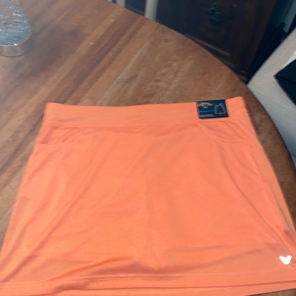 NWT Callaway, extra large golf or leisure skorts in a soft orange